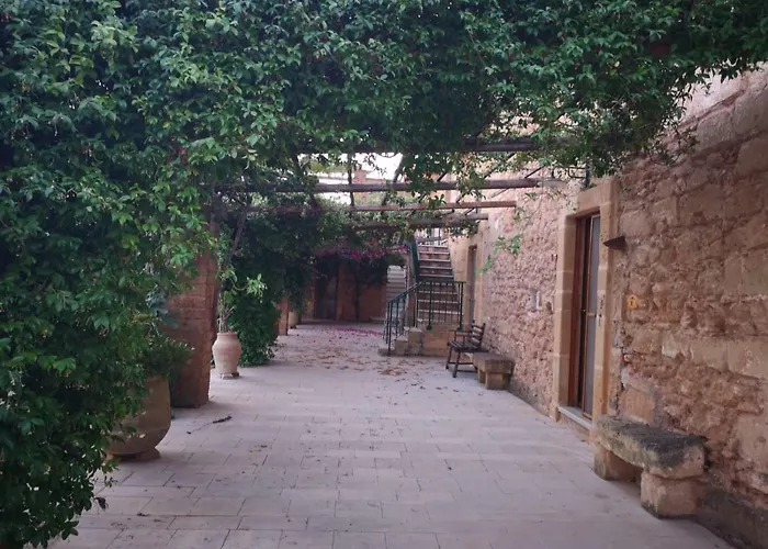 Masseria Provenzani Κατάλυμα σε φάρμα *